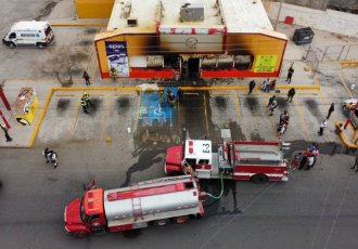 ¡Terror en Ciudad Juárez! Asesinatos, incendios y ataques a comercios tras riña en Cereso