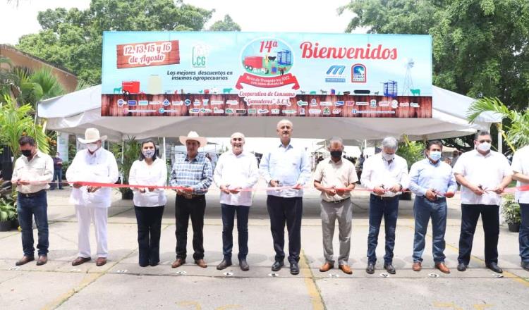 Inaugura Gobernador Merino 14ta feria de proveedores 2022 de la cooperativa de Consumo Ganaderos