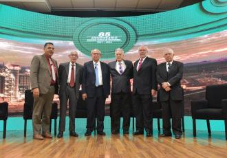 Con panel de fundadores celebra CFE sus 85 años iluminando a México