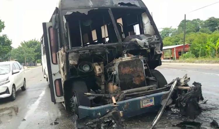 Se quema autobús de pasajeros en la Cárdenas-Huimanguillo