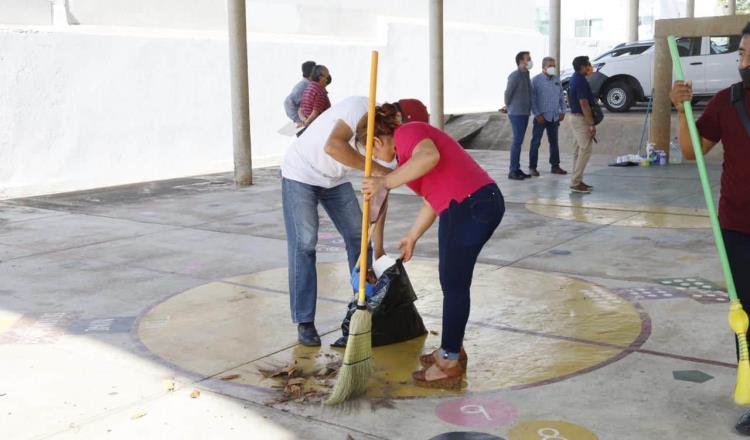 Convoca gobierno de Centro a sumarse a limpieza de escuelas previo al inicio del ciclo escolar