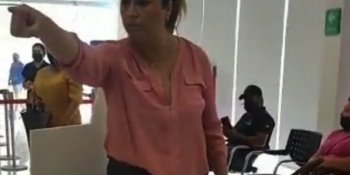 VIDEO| Mujer insulta a empleados de un banco en Coahuila; dijo ser de la "DEA"