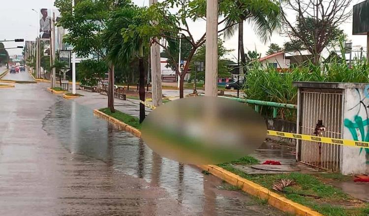 Encuentran indigente muerto en Periférico de Villahermosa