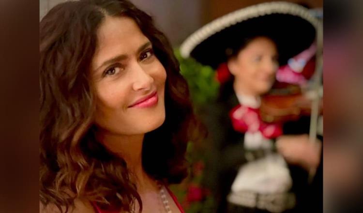 Salma Hayek celebra su cumpleaños con mariachi al Son de la negra