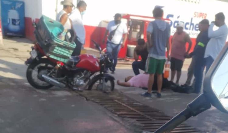 Motociclista cae en alcantarilla de Villa Las Flores