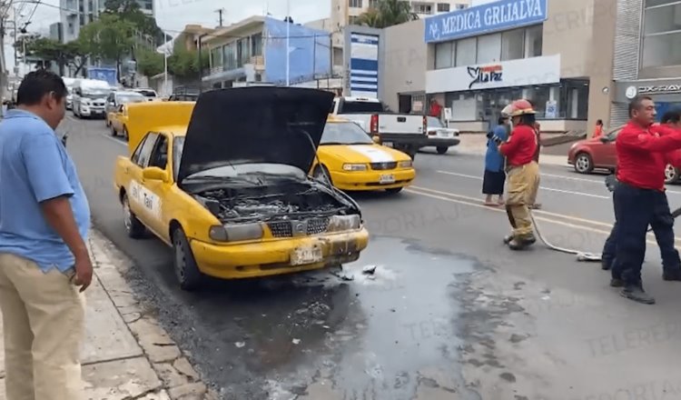 Se incendia taxi en la avenida Méndez