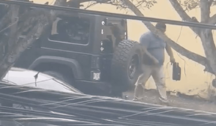 Captan a taxista cristaleando camioneta en Villahermosa; SSPC lo detiene con lo robado