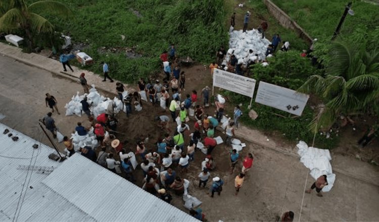 Jonuta convoca a rellenar costales ante aumento del río Usumacinta 