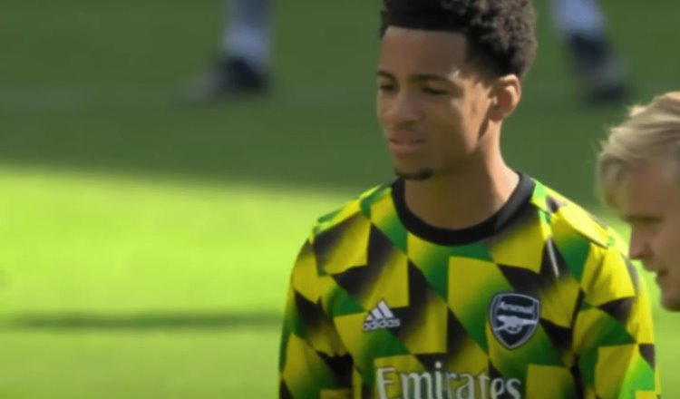 Debuta futbolista del Arsenal con 15 años, el más joven de la Premier League