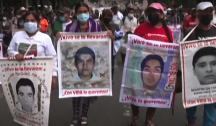 Dictan auto de formal prisión contra general y 2 militares por caso Ayotzinapa