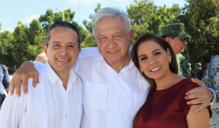 Celebra AMLO relevo sin conflictos en Quintana Roo