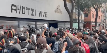 A 8 años de la desaparición de los 43 normalistas de Ayotzinapa, protestan en CDMX para exigir justicia