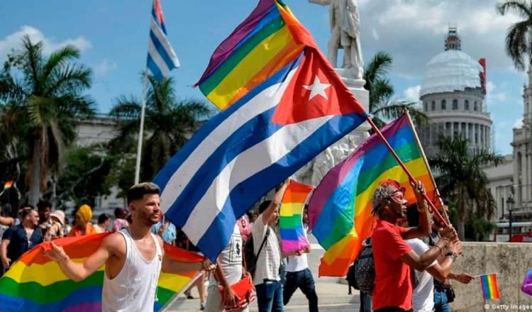 Cuba aprueba matrimonio igualitario