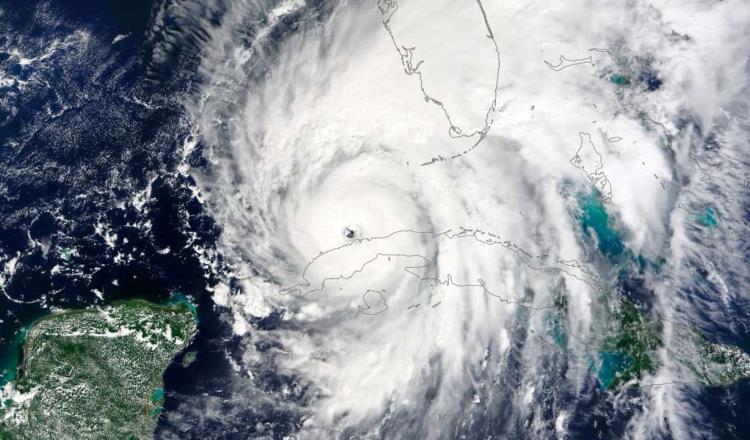 “Ian” cerca de convertirse en huracán categoría 5