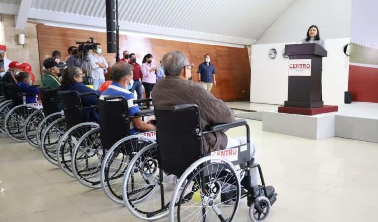 En Centro, hay cerca de 100 mil personas con capacidades diferentes: Yolanda Osuna, tras entregar 300 sillas de ruedas