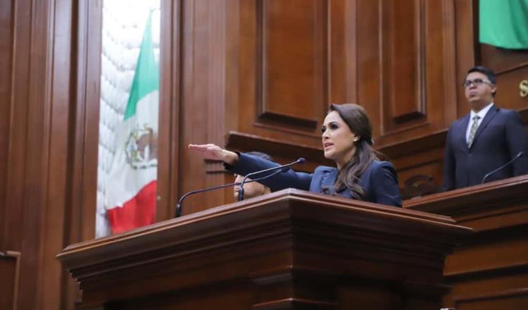 María Teresa Jiménez rinde protesta como gobernadora de Aguascalientes