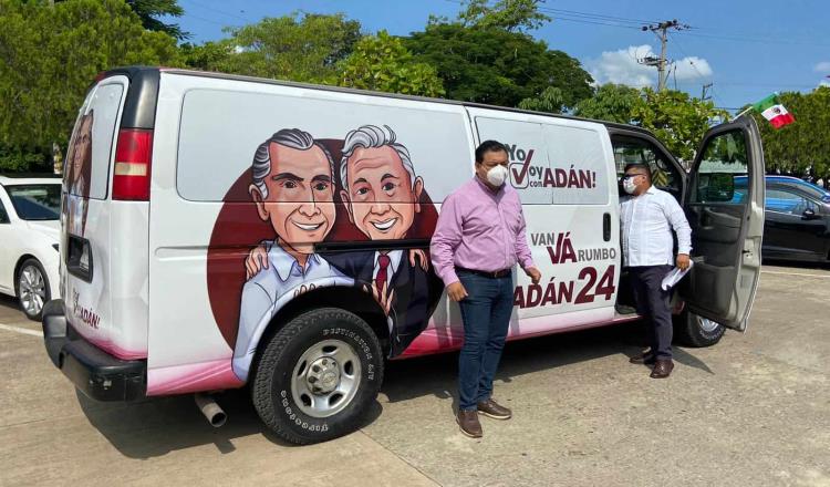 Aparece camioneta publicitando a Adán Augusto rumbo a 2024 en Tabasco