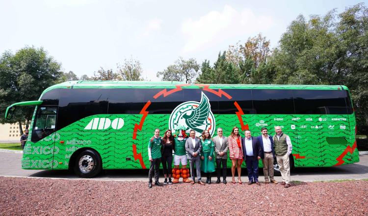 Presenta Selección Mexicana autobús que usará en Qatar