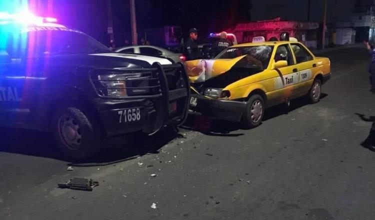 Chocan taxi y patrulla en Carrizal; conductor es detenido