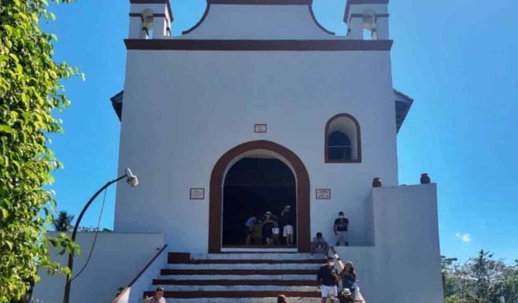 Por malas condiciones del techo, cierran templo de Santiago Apóstol en Tapijulapa