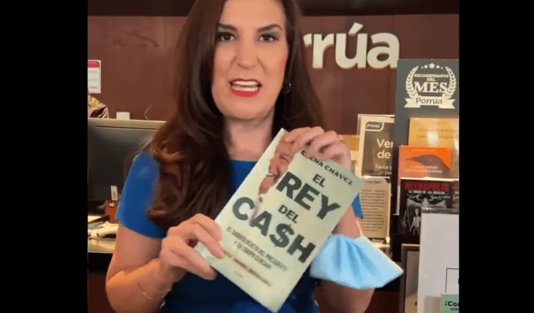 “Imperdible”, promueve Kenia López libro ‘El rey del cash’