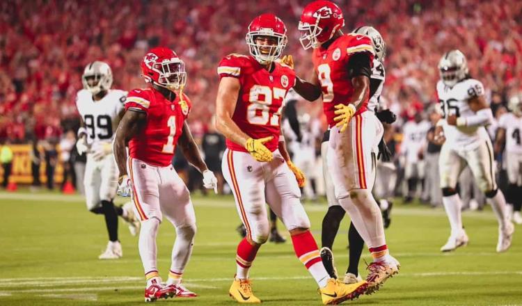 Jefes de Kansas City vencen a Raiders 