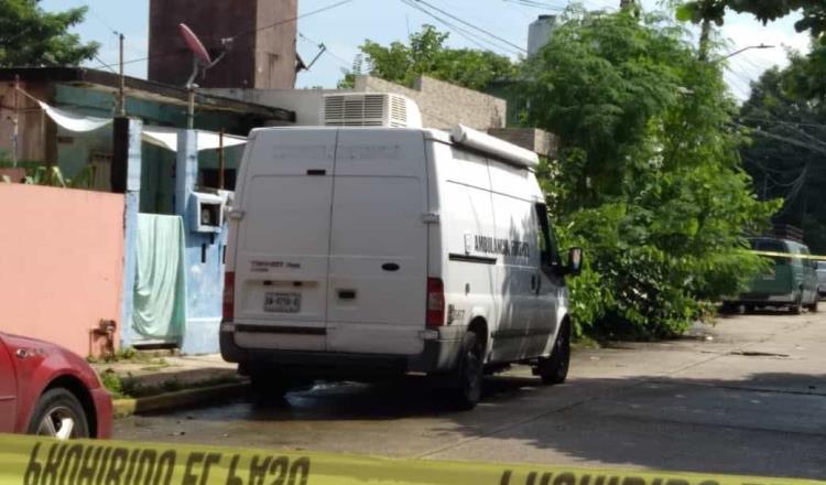 Hallan cuerpos de 2 jóvenes enterrados en una casa en Veracruz; estaban desaparecidos