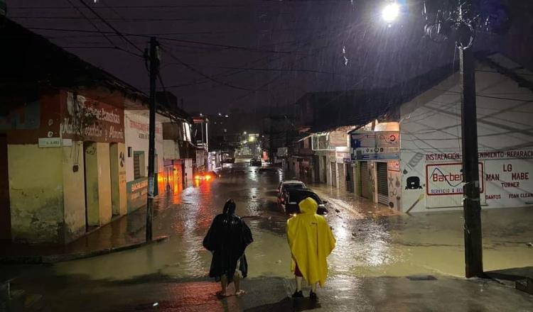 “Karl” provoca inundaciones en Pichucalco, Chiapas