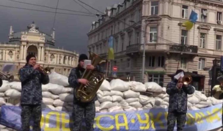 Asesinan a director de orquesta en Ucrania, tras negarse a dar concierto a Ejército ruso