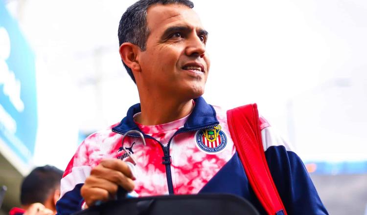 Ricardo Cadena deja de ser técnico de Chivas, anuncia el club