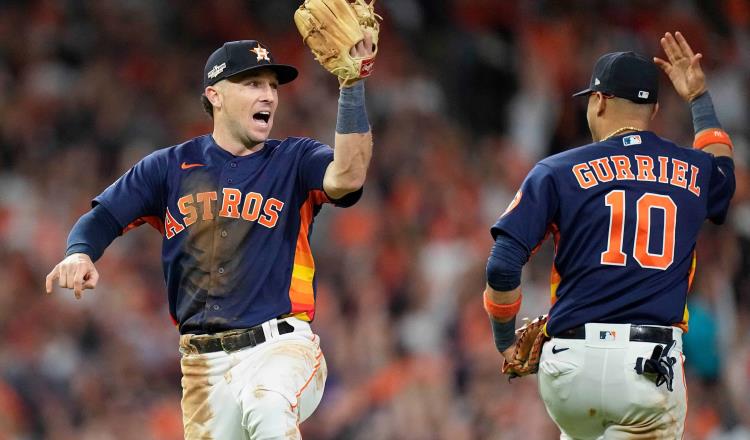 Astros imparables y se van 2-0 en casa