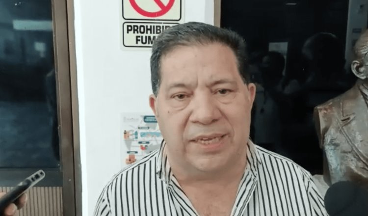 Emilio Contreras llama “imberbe” al gobernador de Nuevo León