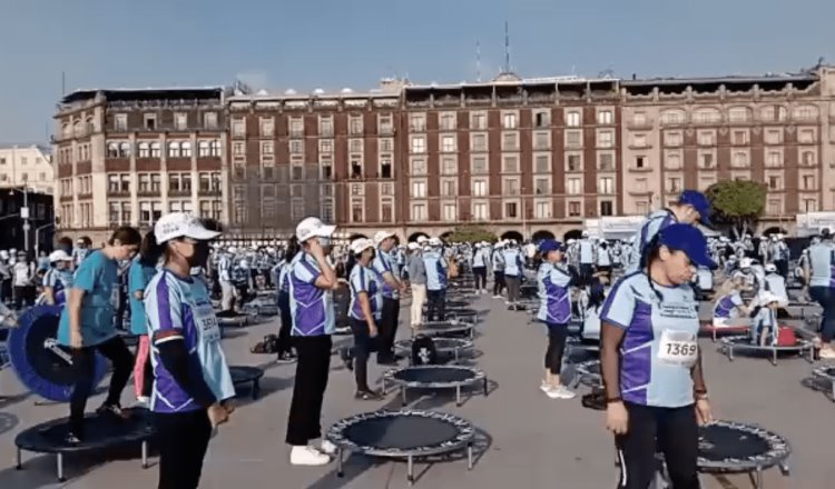 [VIDEO]  CDMX rompe récord Guinness por la clase de trampolines fitness más grande del mundo