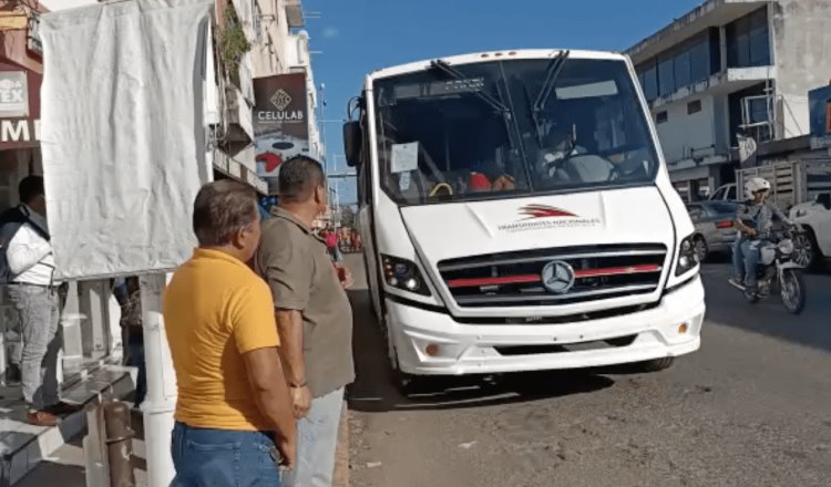 Transportistas paran en corredor Méndez por adeudo