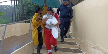 Abandonan a bebé en la Catedral del Señor de Tabasco