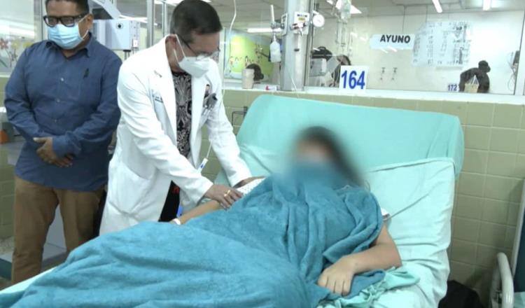Médicos del Hospital del Niño retiran timo a paciente para reactivar funciones musculares