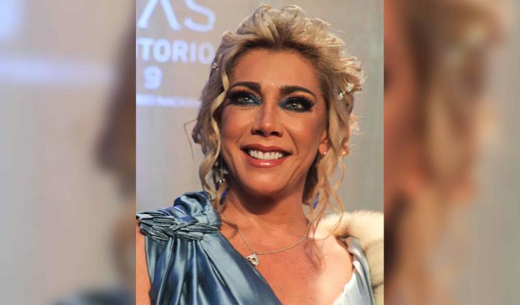 Confiesa Cynthia Klitbo que su madre la vendió a un hombre que la ayudaría a grabar disco