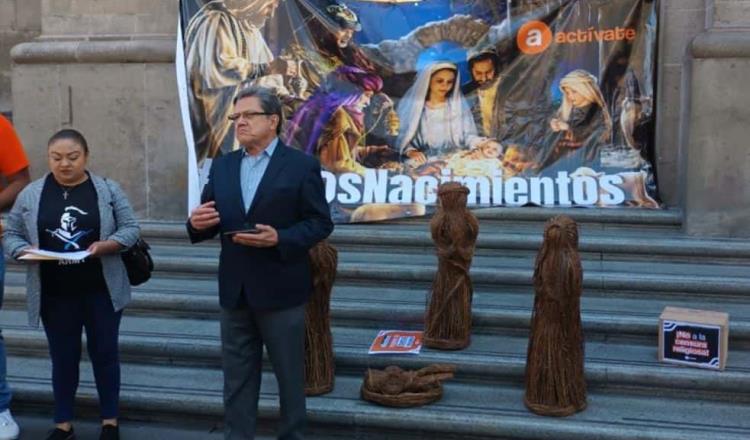 Con nacimiento navideño protestan en puertas de la SCJN