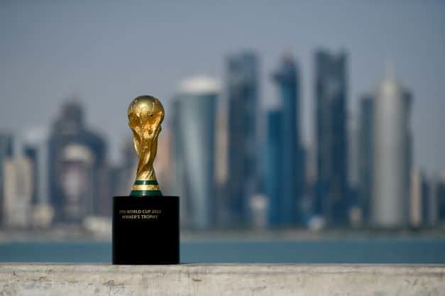 FIFA y Qatar prohíben venta de alcohol en estadios mundialistas