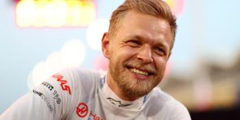 Pole position para Magnussen y Checo termina noveno, para el GP de Brasil