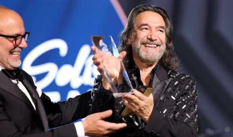 Marco Antonio Solís es reconocido como la Persona del año en los Latin Grammy