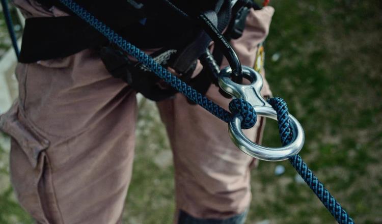 Muere turista tras caer haciendo rappel en caverna de San Luis Potosí