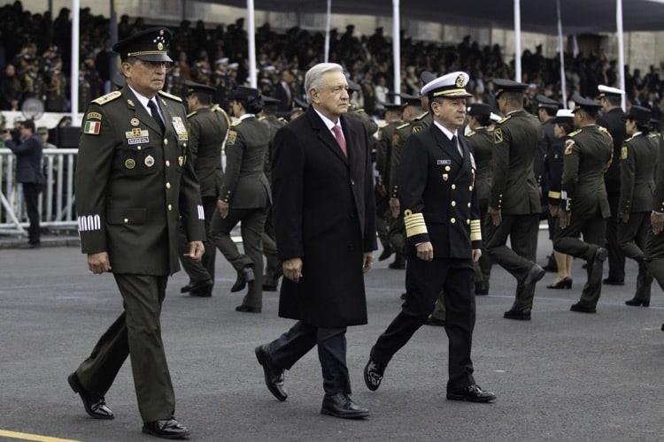Respalda Presidente a Fuerzas Armadas en desfile conmemorativo al 112 Aniversario de la Revolución Mexicana
