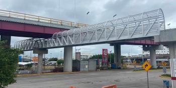 [VIDEO] Inician colocación de puente peatonal de Magisterial; primeras maniobras tomaron 6 horas