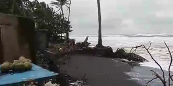 Frente Frío 10 se lleva dos casas en Pénjamo, Paraíso