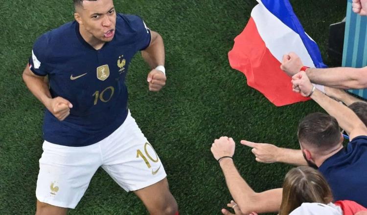 Con doblete de Mbappé, Francia vence 2-1 a Dinamarca y clasifica a los octavos de final