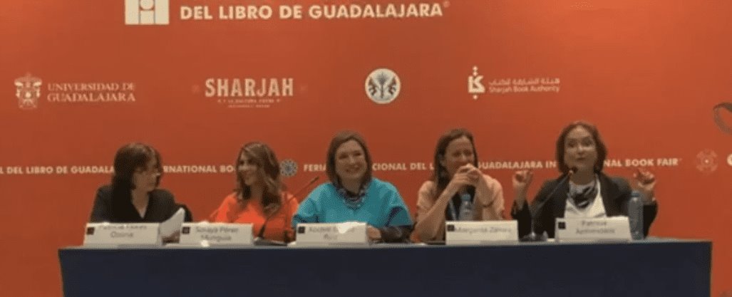 Abuchean a Patricia Armendáriz en la FIL Guadalajara por defender a AMLO