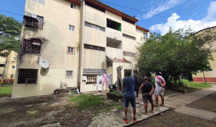 Encuentran cuerpo de mujer en estado de descomposición en edificio de Casa Blanca