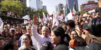 Panistas presentan exhorto para que AMLO transparente gastos de marcha del 27 de noviembre