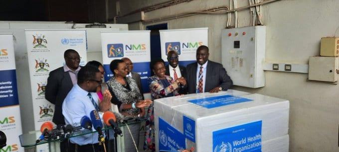 Celebra OMS llegada a Uganda de primeras vacunas candidatas contra el Ébola